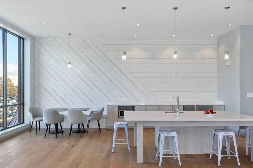 Luxury Apartment With Gym, Steps From Commuter Rail #4011 Reading Kültér fotó